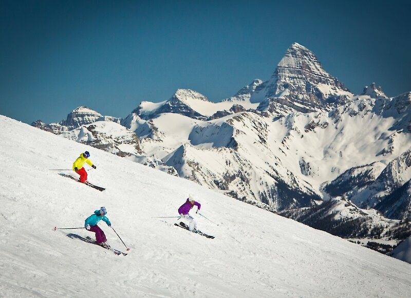 A group of skiers on the slopes of Lake Louise Ski Resort