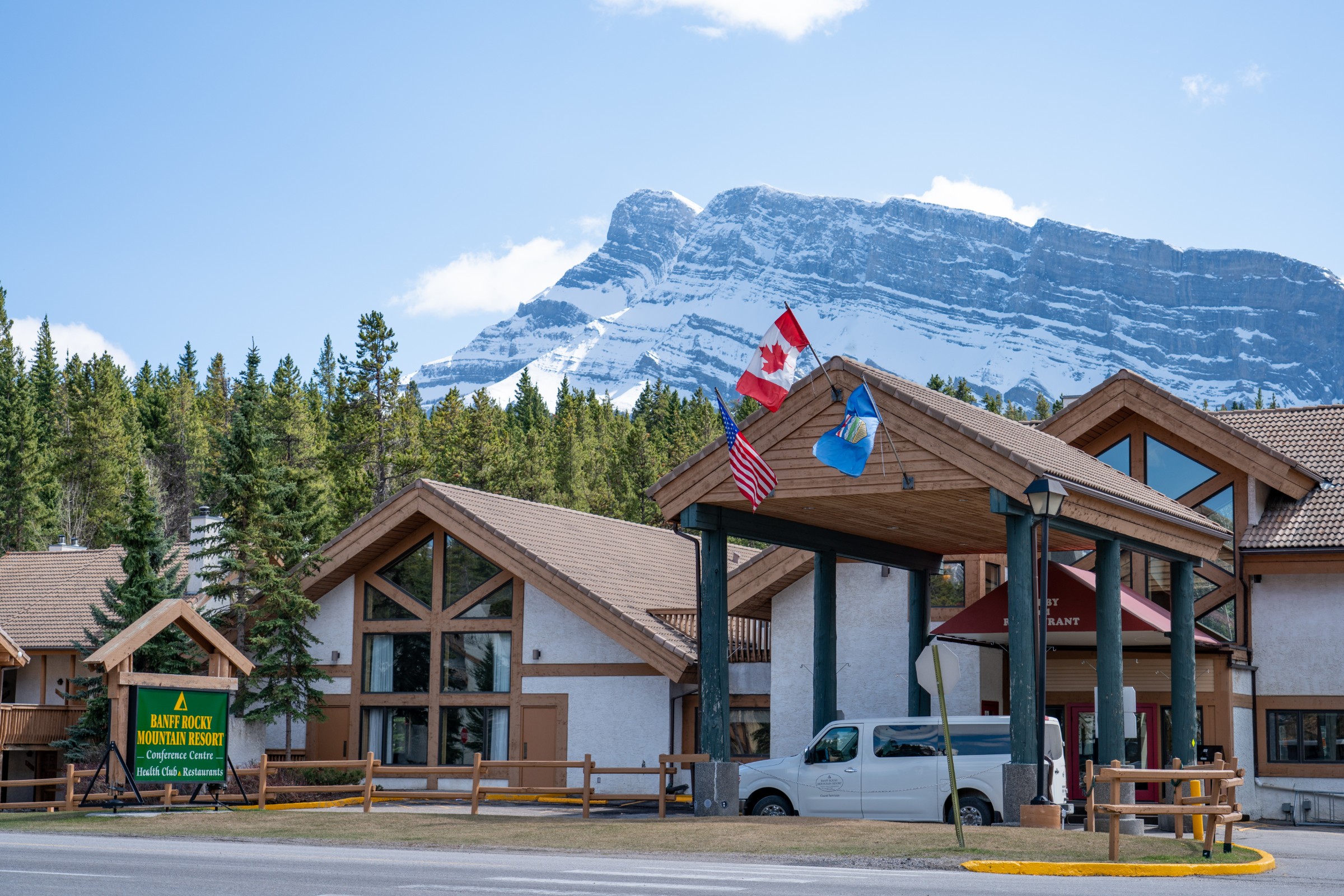 Banff Rocky Mountain Resort | Banff Adventures