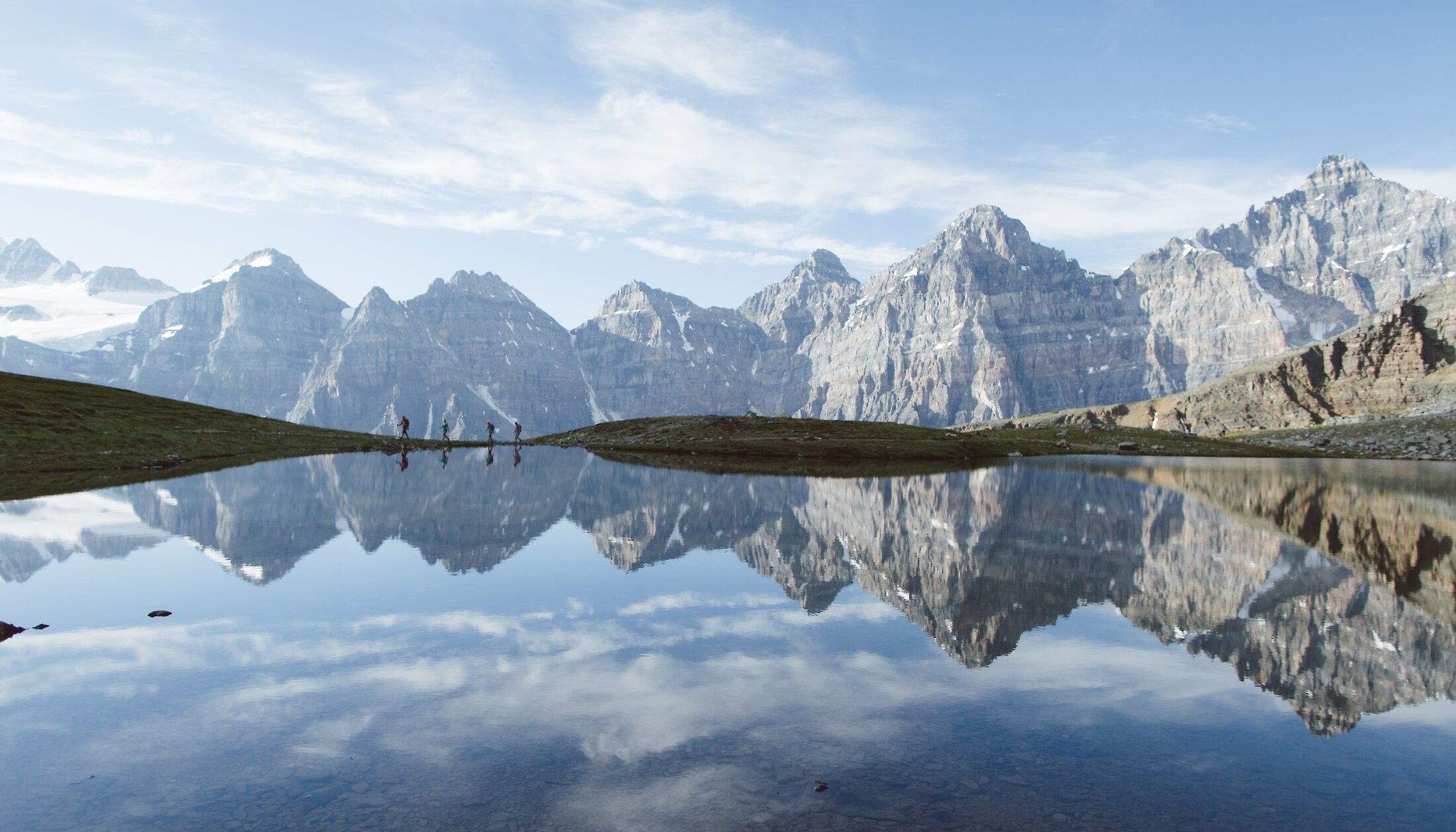 A view of Larch Valley hike from Moraine Lake